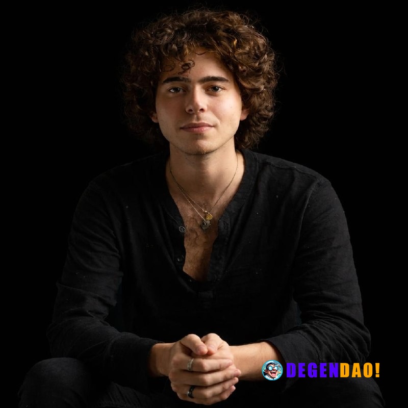 🔥 BIG: Prediction market rivals, Polymarket and Kalshi CEOs both invest in same $35M prediction market VC fund, Fortune ...