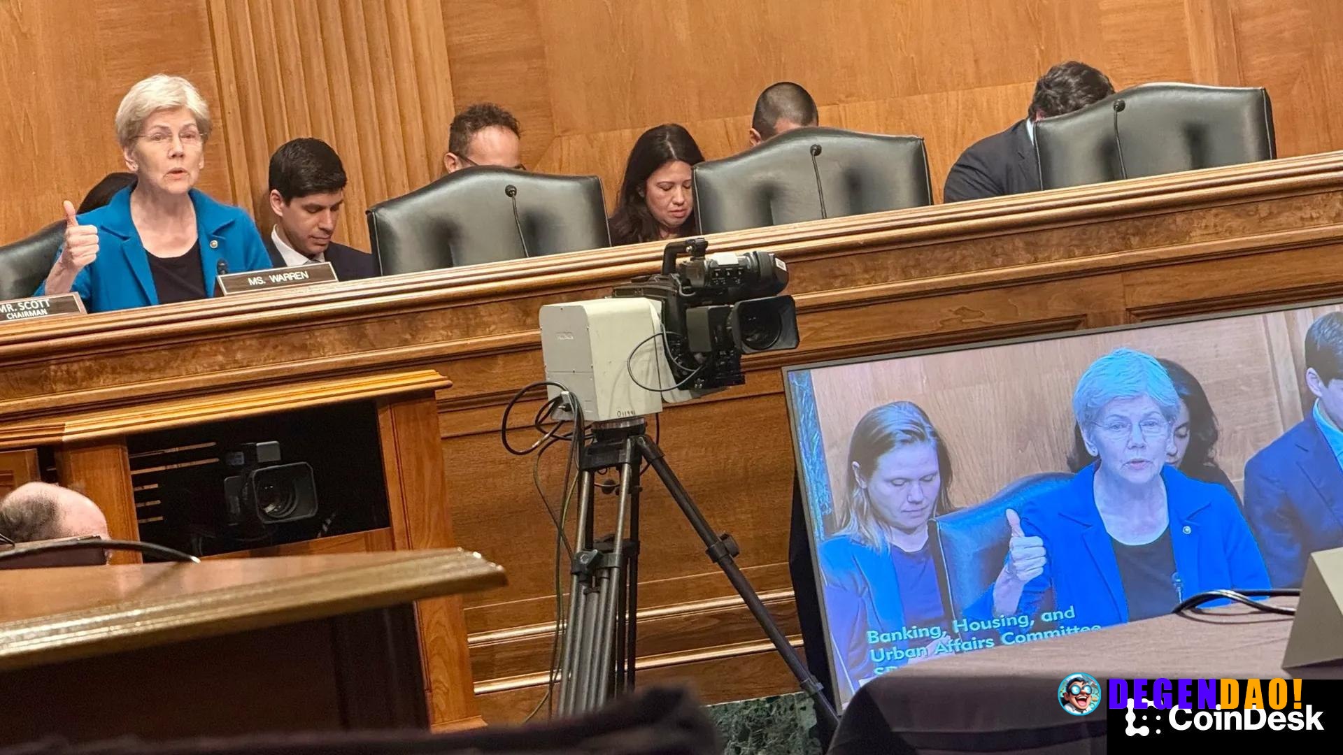 Democrats urge warnings to federal officials against insider bets on prediction markets Members of the House and Senate ...