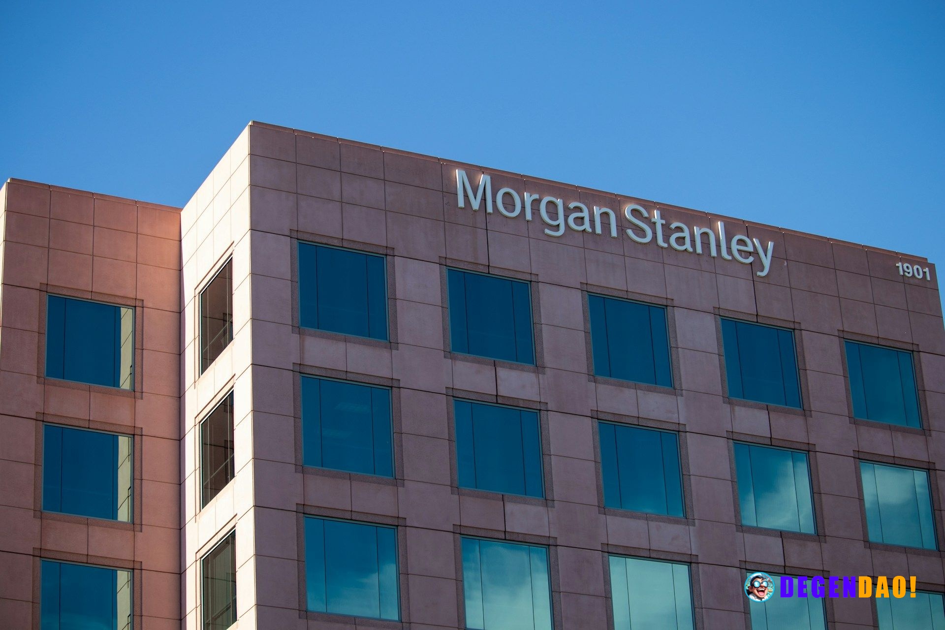 U.S. bank with $1.9 trillion in assets could debut its bitcoin ETF Wednesday Morgan Stanley's bitcoin ETF could start tr...