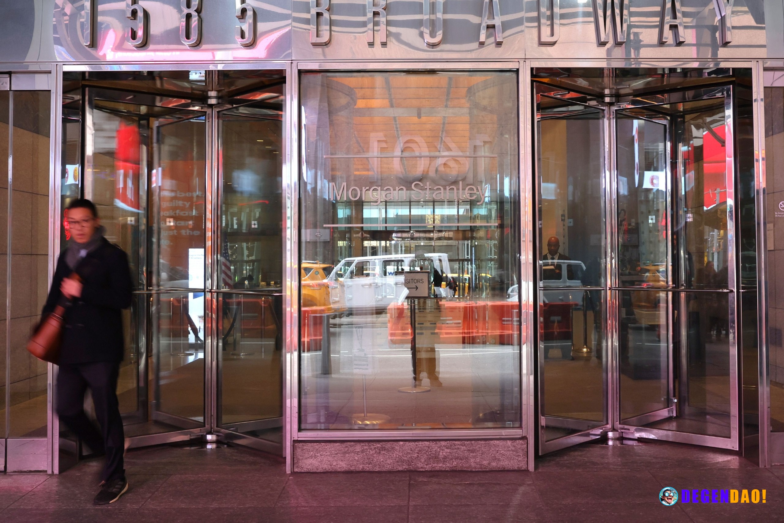 Morgan Stanley’s bitcoin ETF draws $34 million on day one Morgan Stanley’s low-fee bitcoin ETF debuted with strong early...