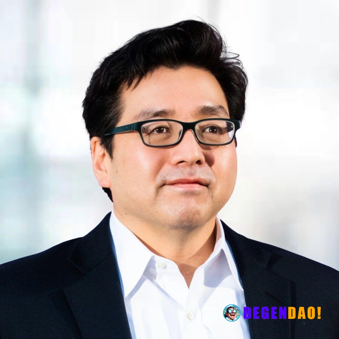 🚨 TODAY: Fundstrat's Tom Lee thinks the market bottom is in, adding that he continues to favor Energy, MAG7, software, a...