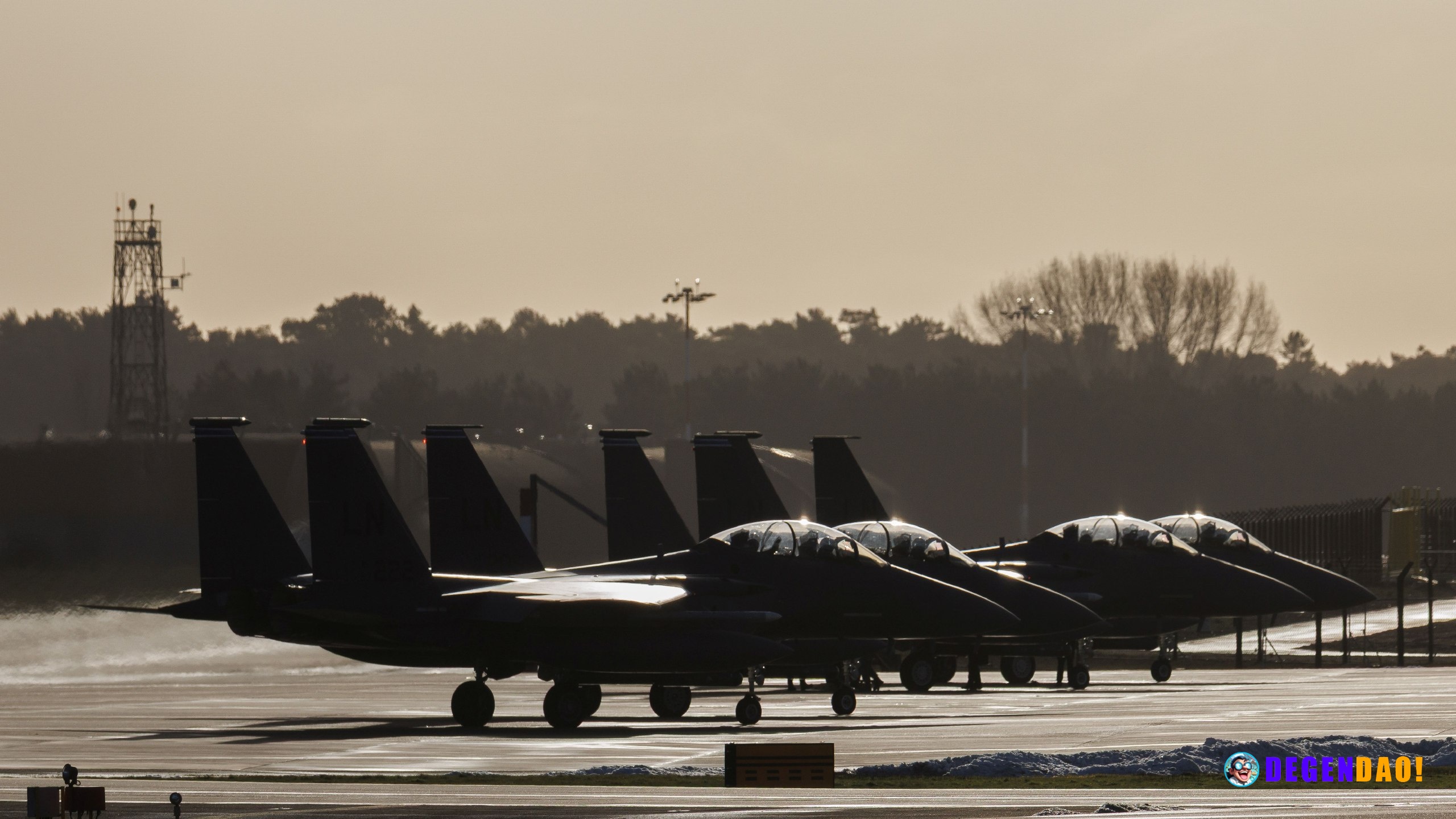 Bitcoin under $71,000, ETH, SOL, XRP drop as Iran ceasefire frays within 48 hours of being signed Tehran says three clau...