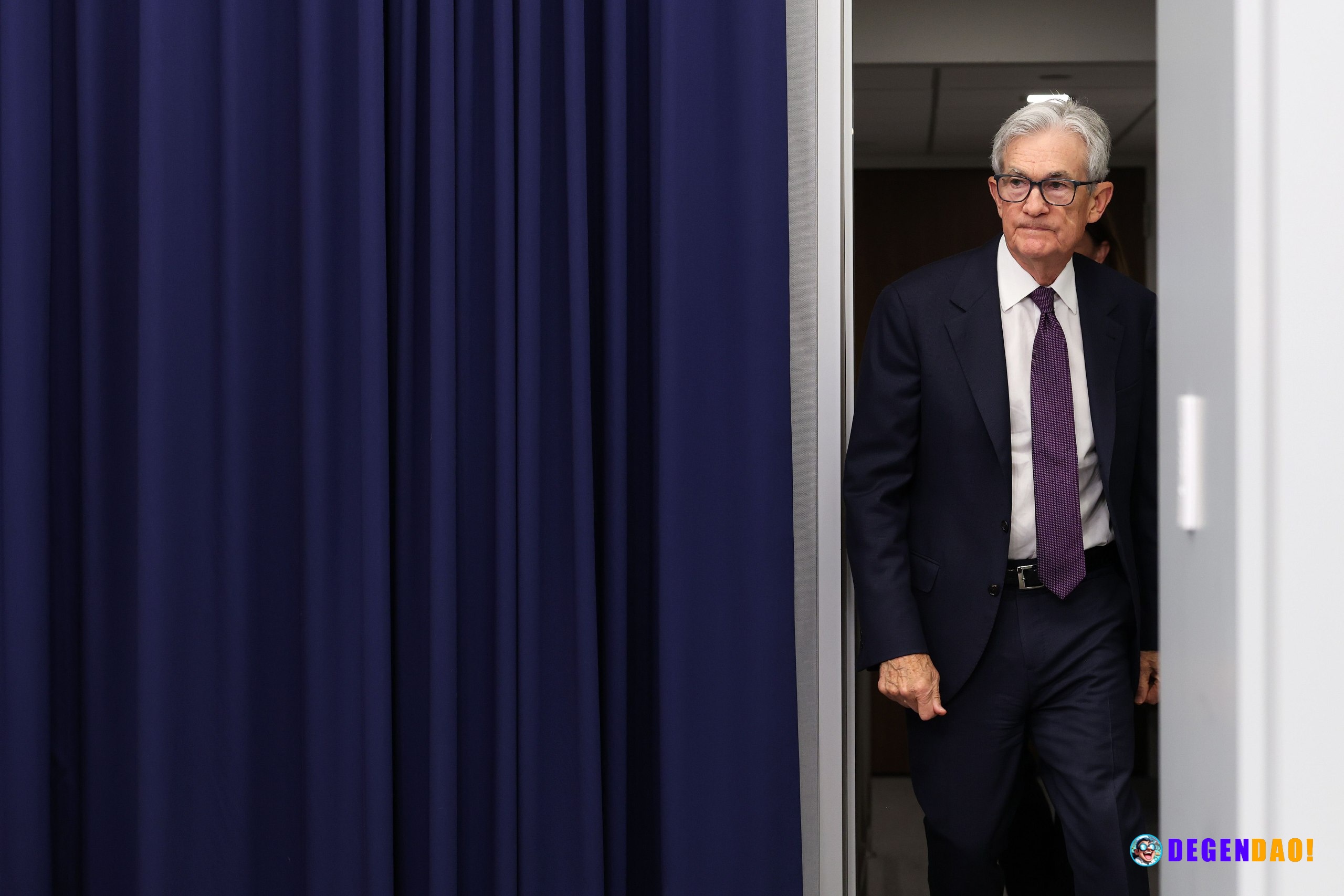 Fed chair Jerome Powell says he will stay on as Govenor after term amid legal pressure During a press conference followi...