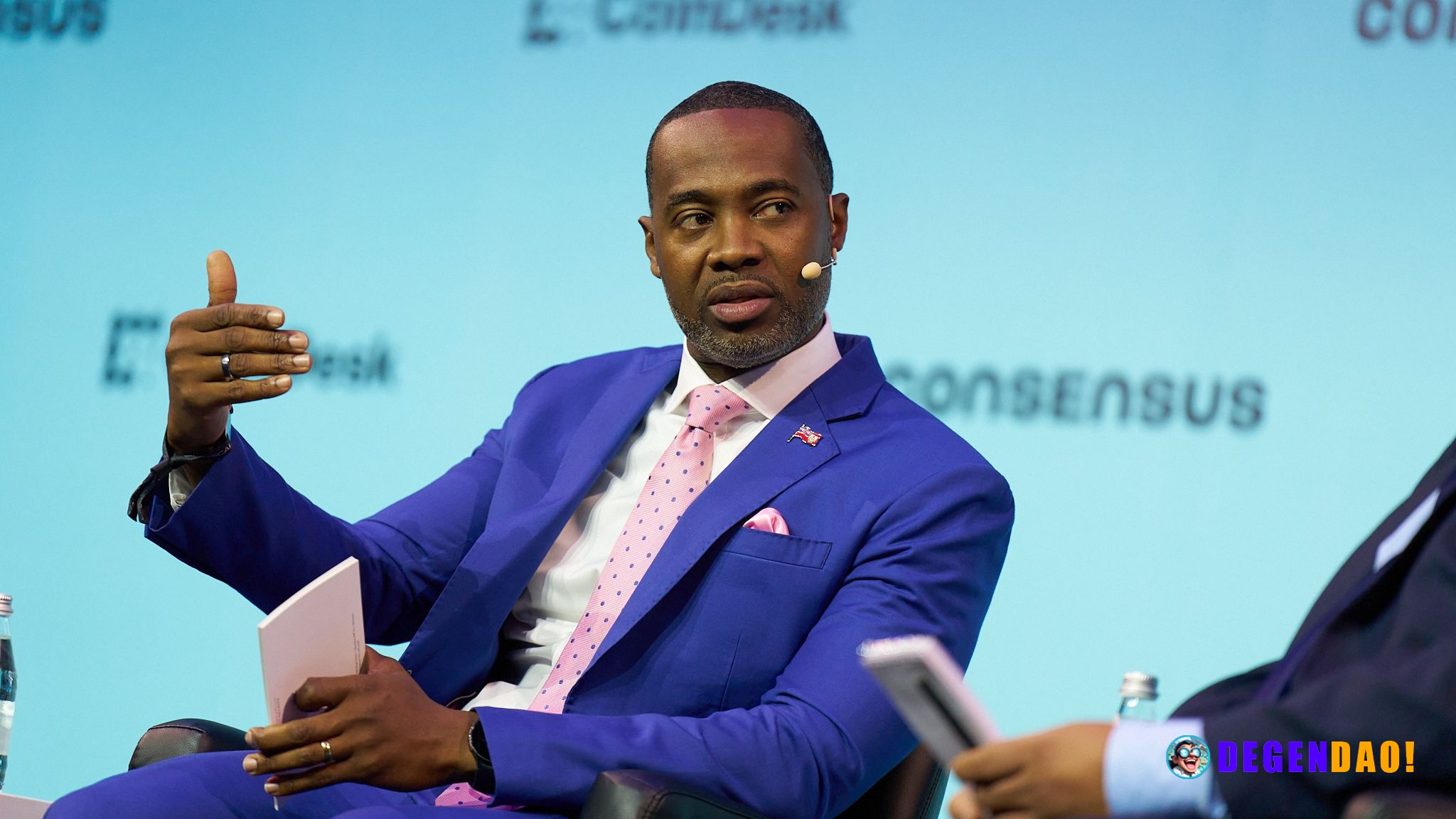 Bermuda pushes stablecoin payments with USDC airdrop as it courts crypto firms, regulators Premier David Burt said Bermu...