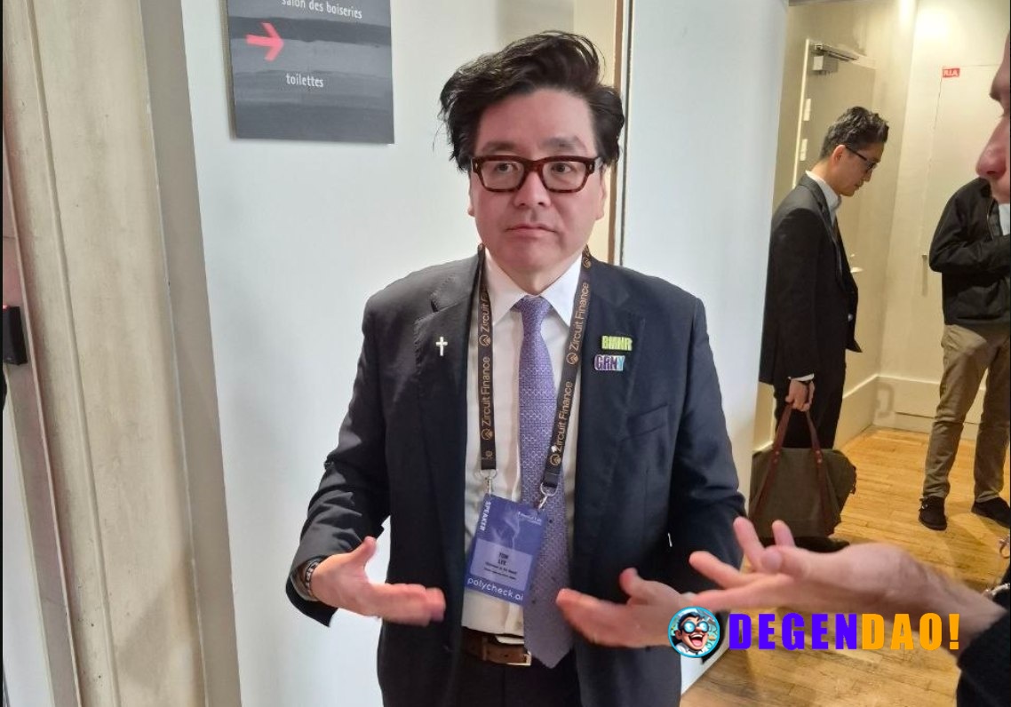 Tom Lee calls Strategy's bitcoin sale classic bottom behavior Bitmine Immersion Technologies chairman said minor sales f...