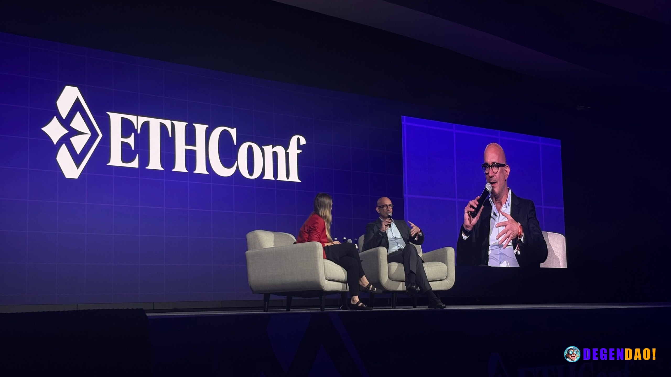 Securitize CEO says tokenized stocks could unlock a $5 trillion crypto market At a panel at ETHConf, Carlos Domingo argu...