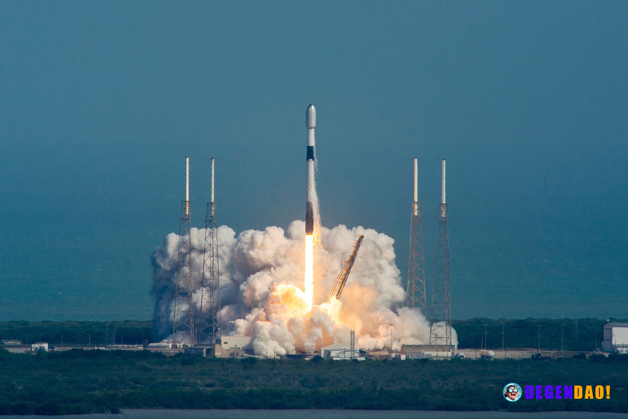 SpaceX stock is coming to Solana on the same day it lists on Nasdaq The firms making that possible say eligible shares c...