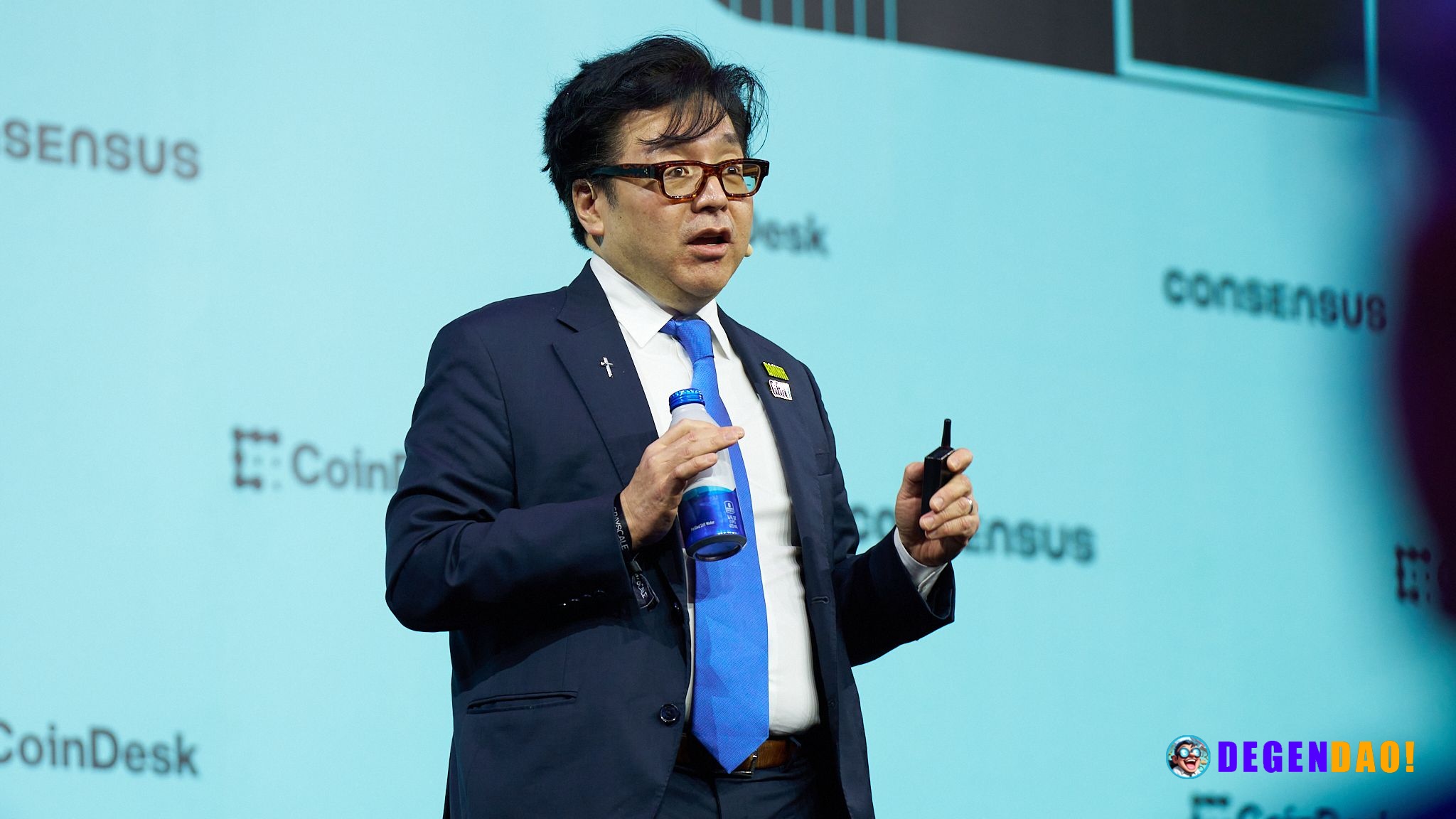 Bitmine adds another $136 million of ether after raising $274 million in preferred stock sale Tom Lee's Ethereum treasur...