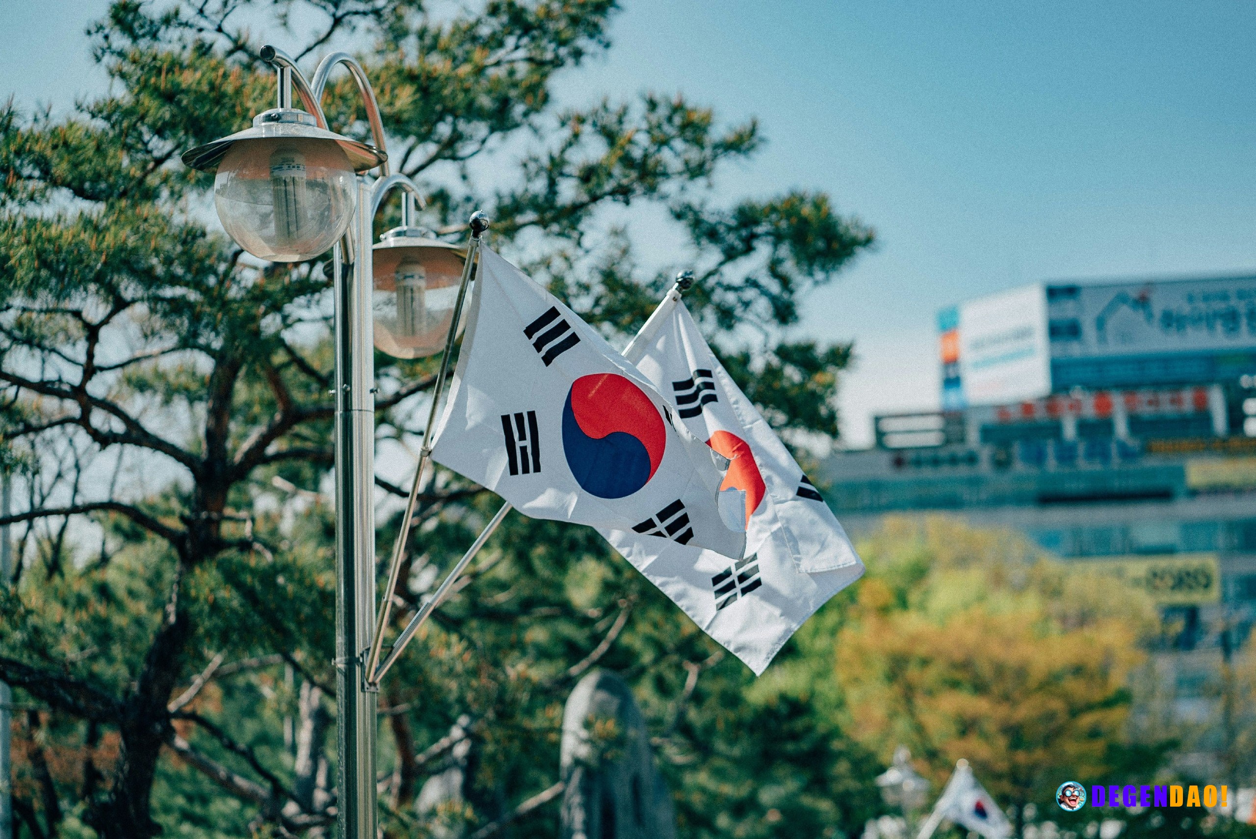 South Korea’s $518 billion AI chip push shows crypto is still losing the capital race Samsung and SK Hynix are pulling a...