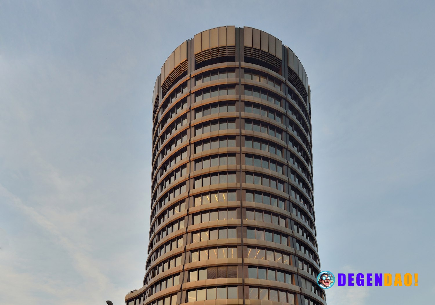 BIS warns stablecoins are more like ETFs than actual money, and they're creating FX risk BIS's latest annual report dive...