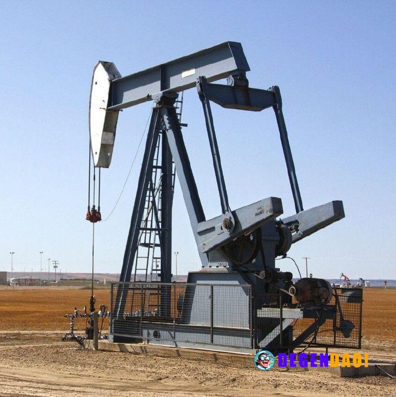 🇺🇸🇮🇷 NOW: Brent crude has topped $90 a barrel as escalating US-Iran attacks disrupt shipping through the Strait of Hormu...