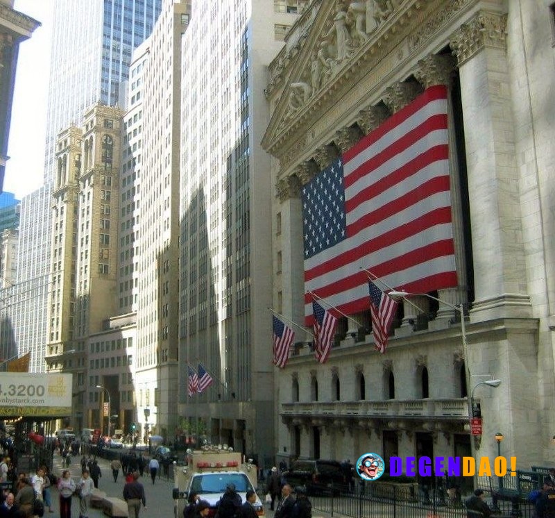 🔥 BLOOMBERG: CME is launching single-stock futures. This will give traders leveraged bets on over 50 top US stocks witho...